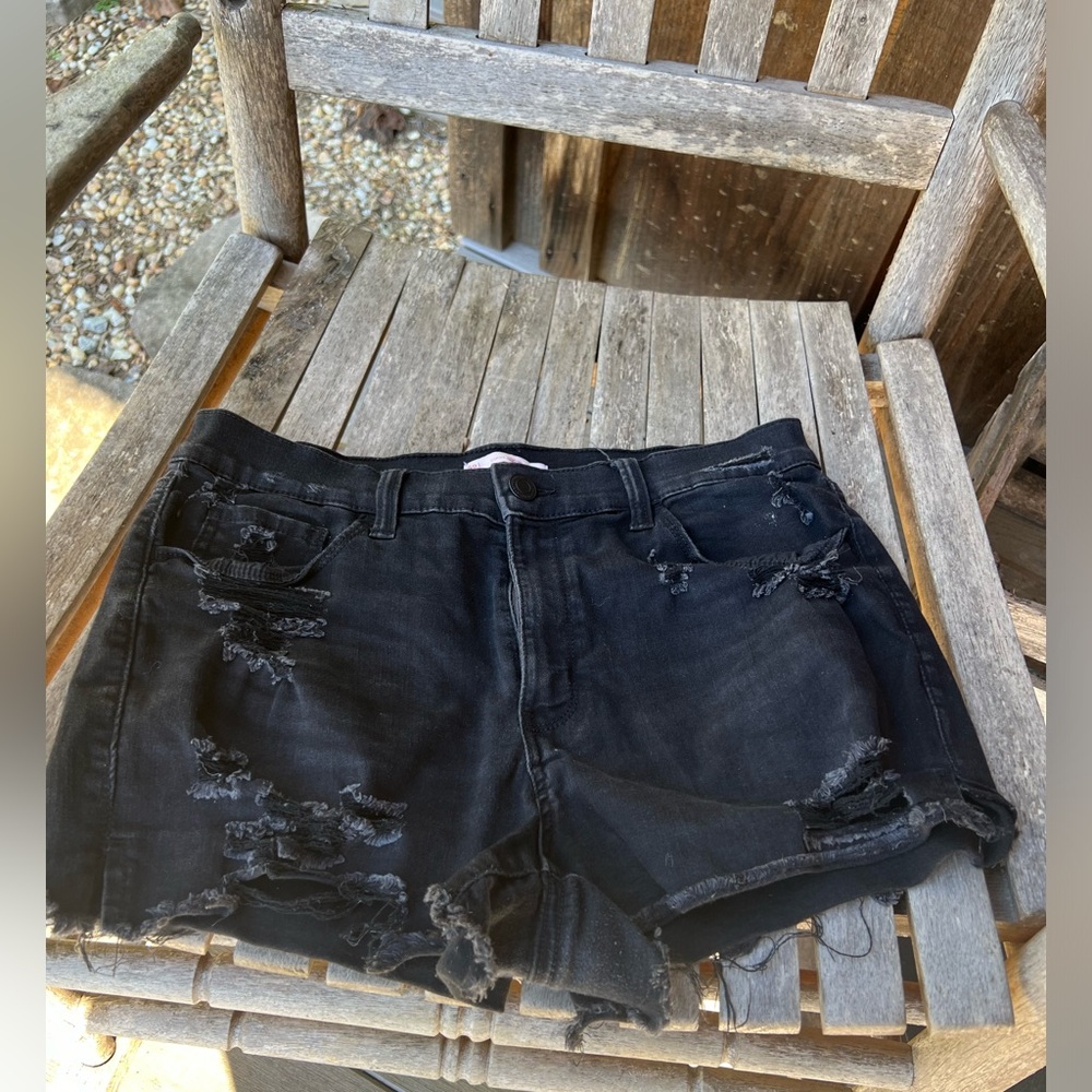 Distressed shorts